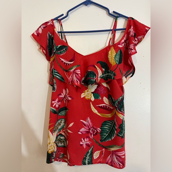 Old Navy Tops - Floral tank top from, “Old Navy.” NWT